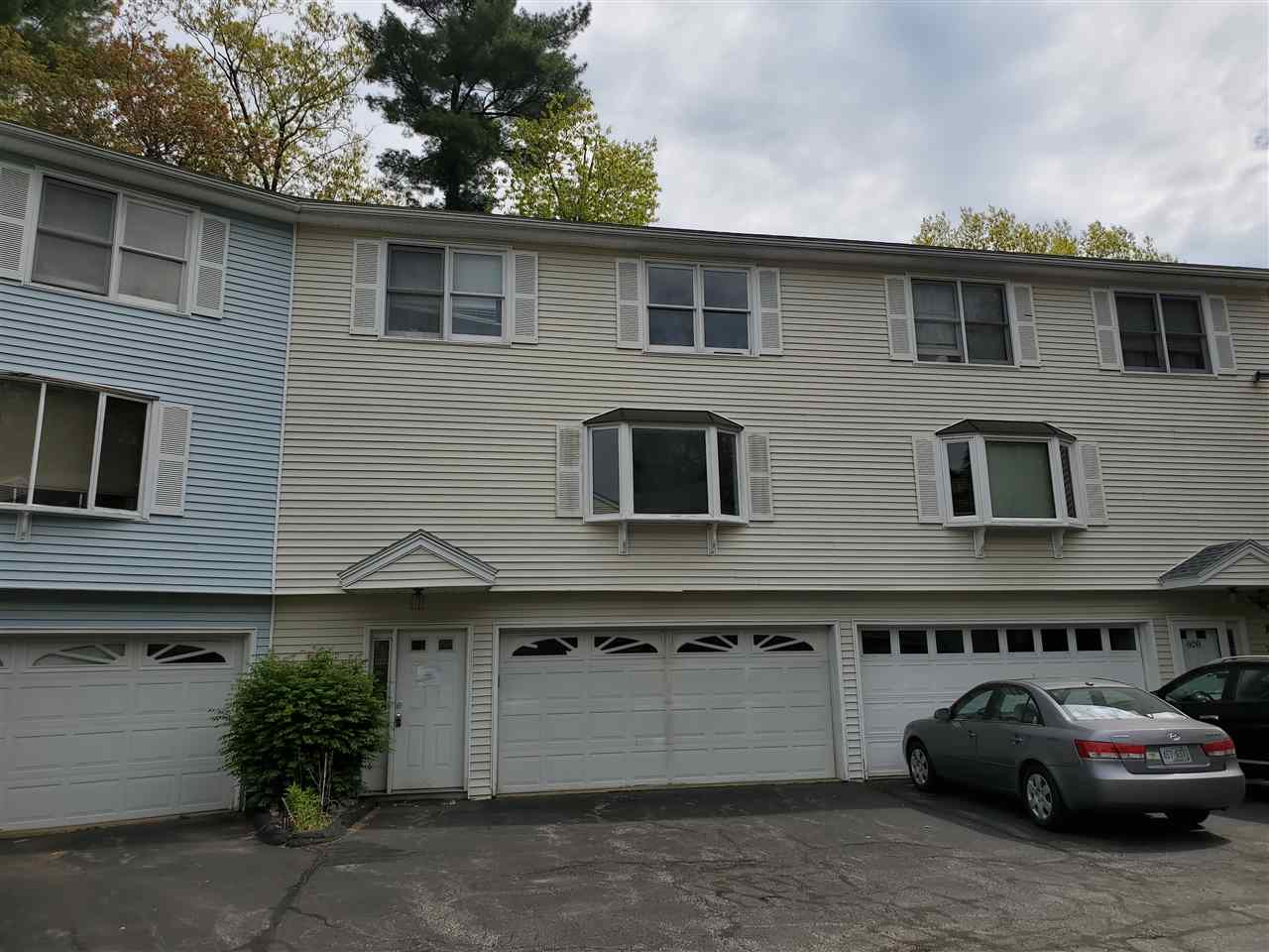 630 Hackett Hill Road Manchester, NH 03102 - Photo 2 of 15