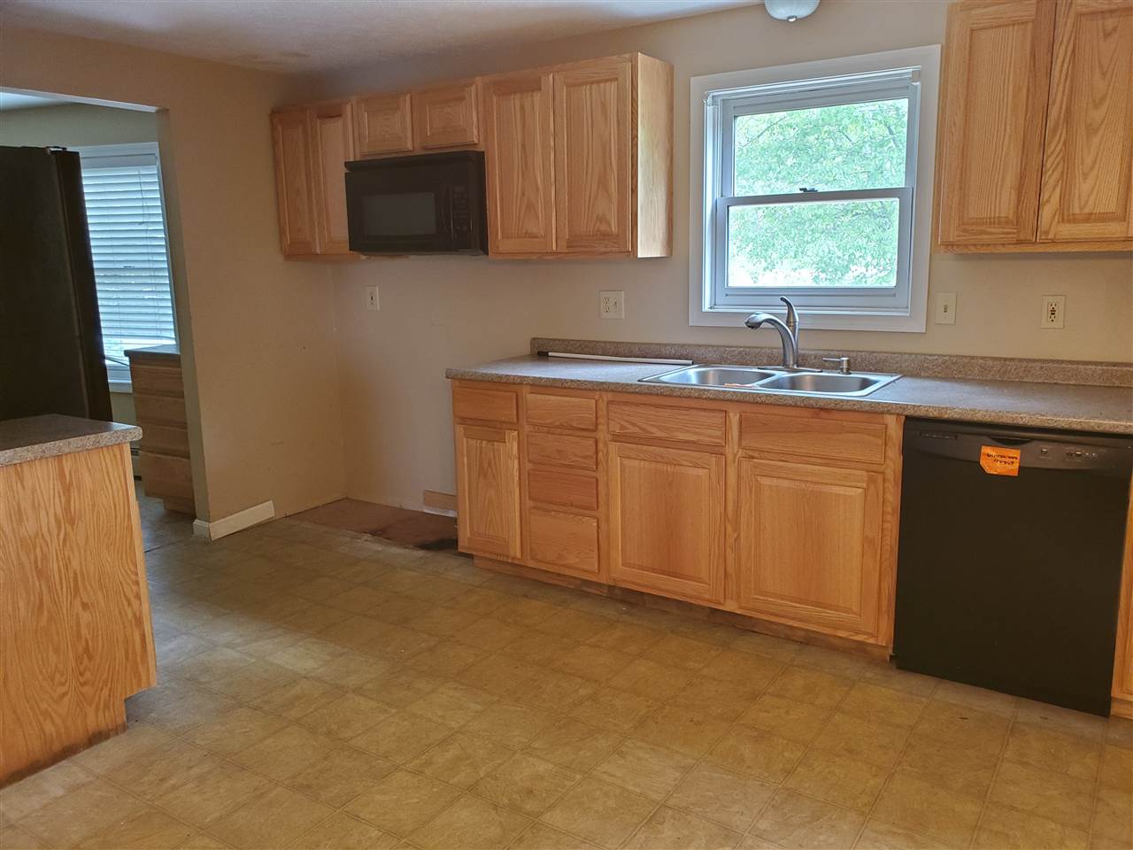 630 Hackett Hill Road Manchester, NH 03102 - Photo 12 of 15