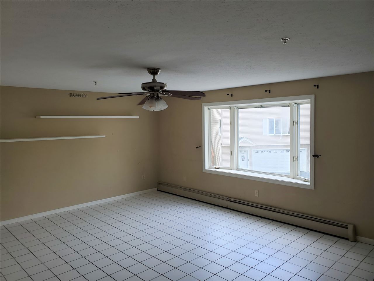 630 Hackett Hill Road Manchester, NH 03102 - Photo 7 of 15