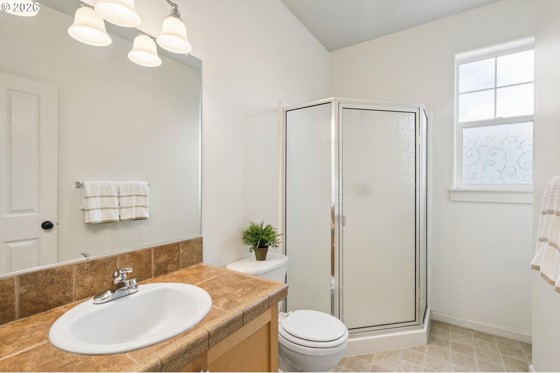 20750 Viewpoint Road West Linn, OR 97068 - Photo 20 of 48 Bathroom