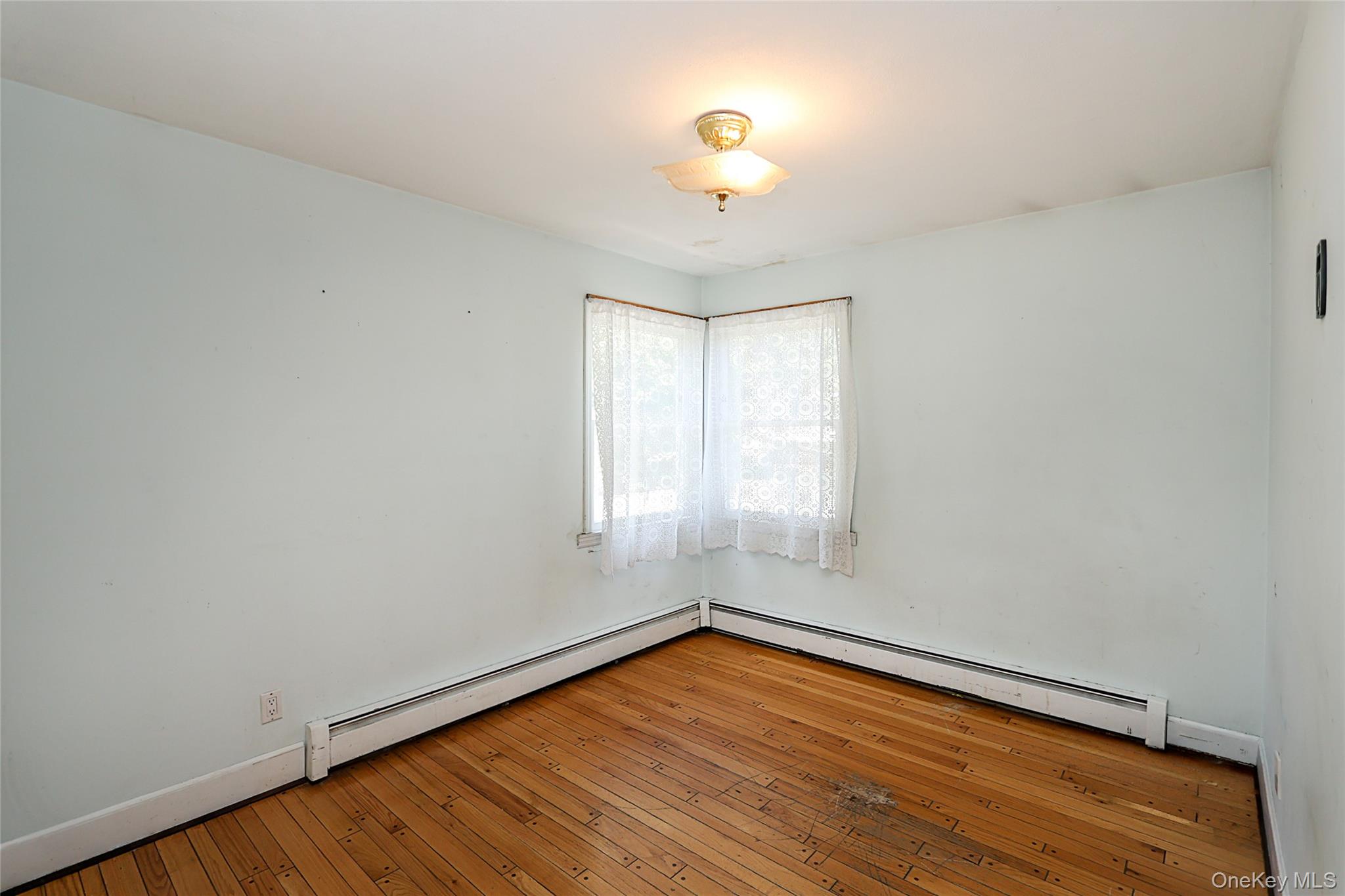 20 East Clearwater Road Lindenhurst, NY 11757 - Photo 23 of 41