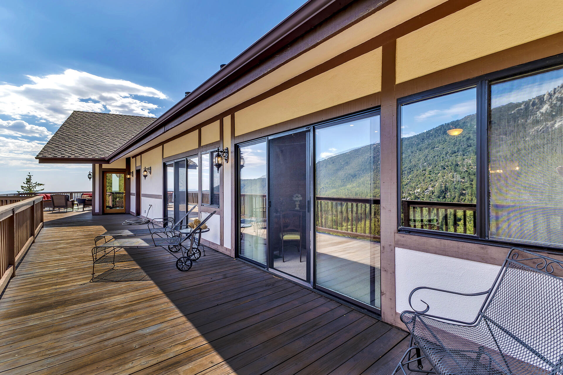 24740 Pioneer Road Idyllwild, CA 92549 - Photo 33 of 59 a view of balcony with chairs