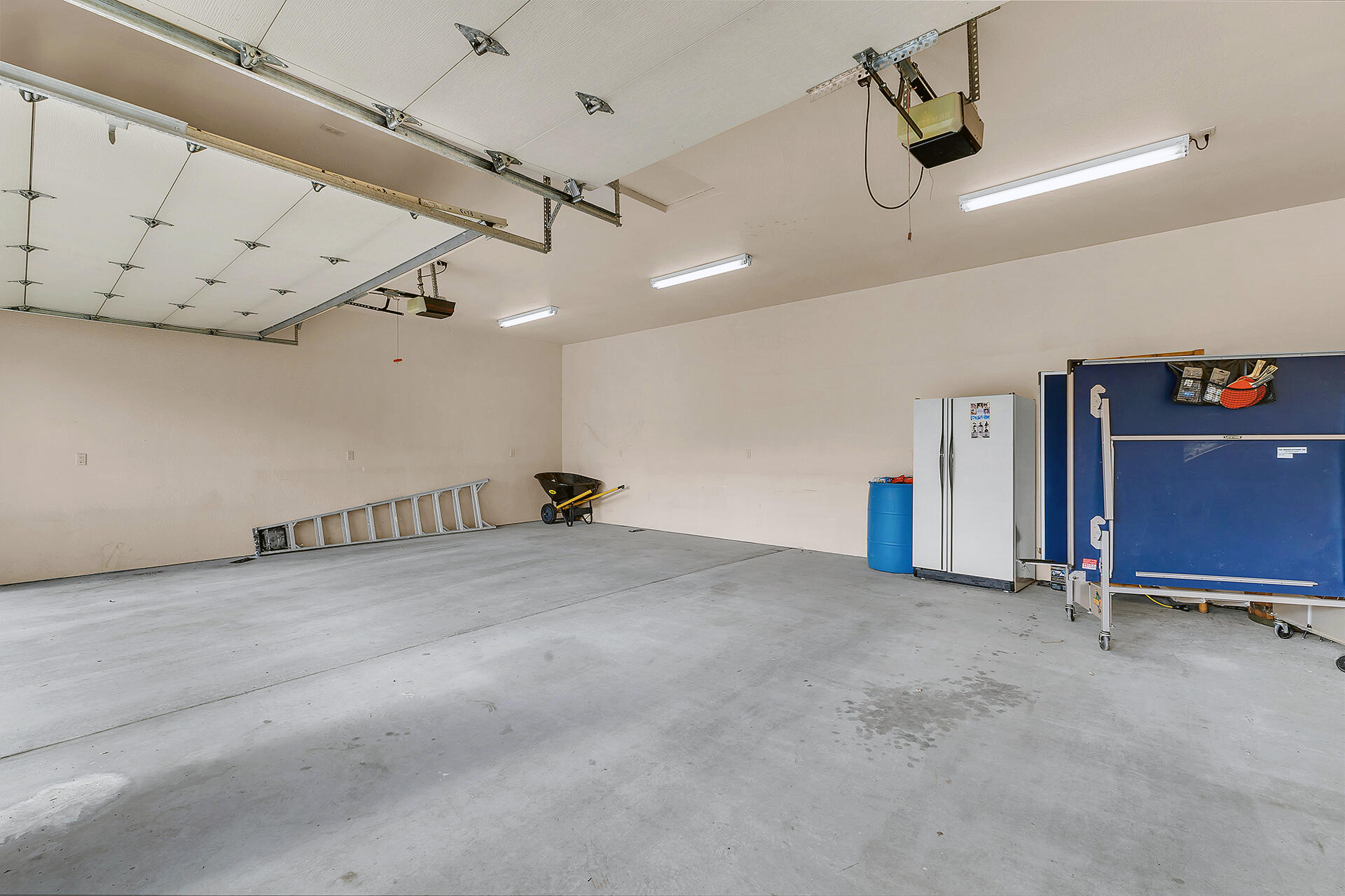 24740 Pioneer Road Idyllwild, CA 92549 - Photo 53 of 59 an empty room with ceiling fan