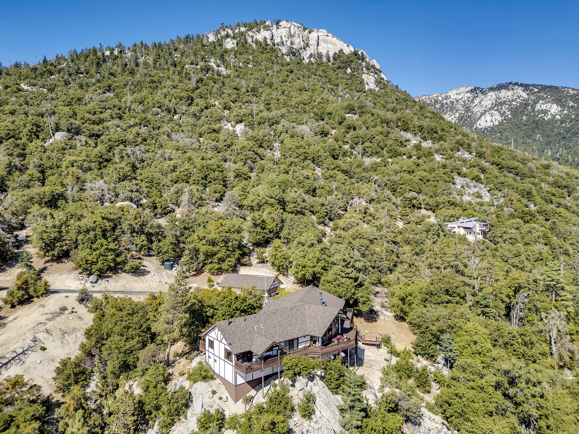 24740 Pioneer Road Idyllwild, CA 92549 - Photo 55 of 59 an aerial view of a house with a yard