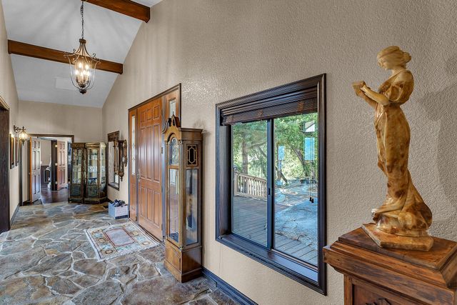 a very nice looking room with a large mirror