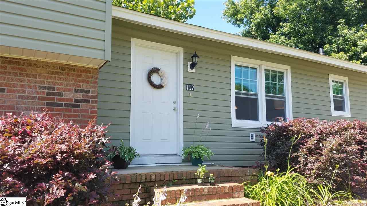 117 Rotterdam Road Easley, SC 29640 - Photo 2 of 23
