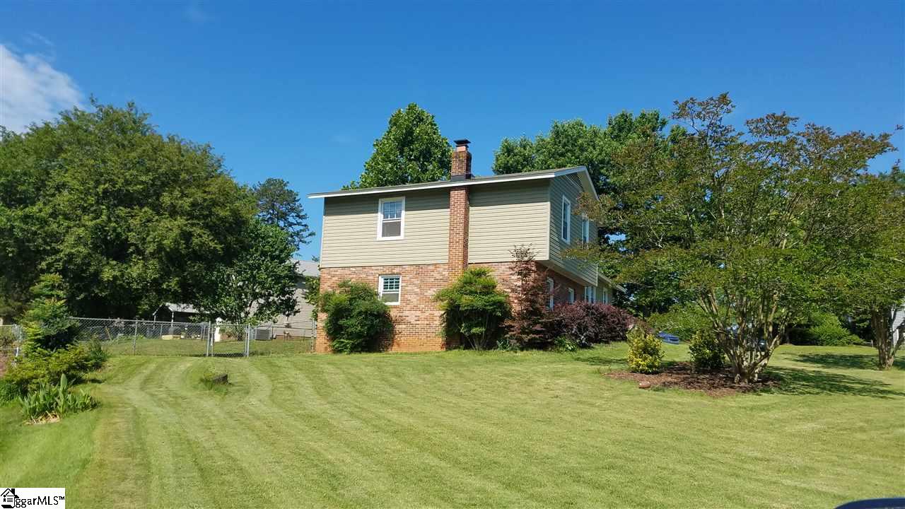 117 Rotterdam Road Easley, SC 29640 - Photo 3 of 23
