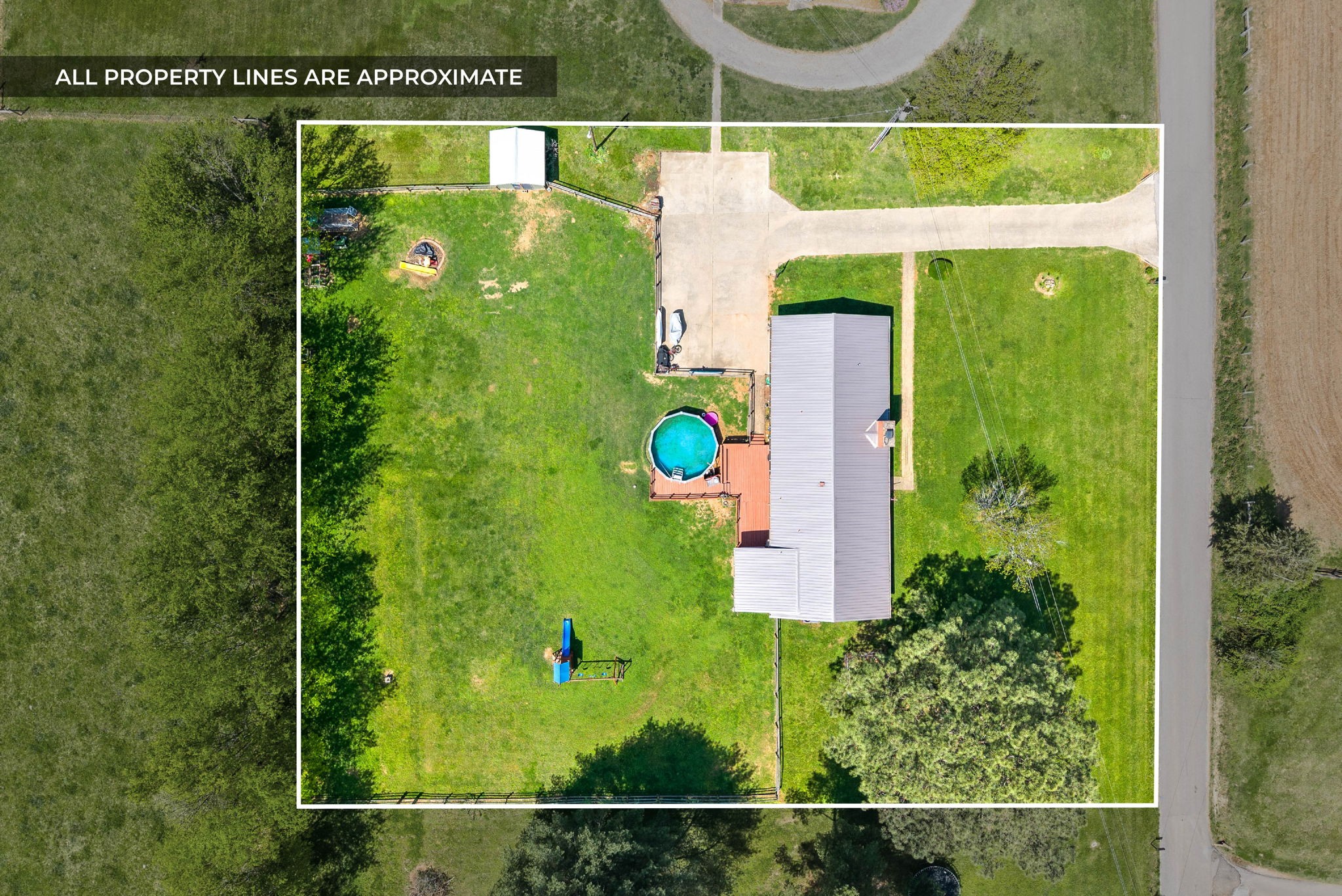 558 Bumpus Road Cunningham, TN 37052 - Photo 2 of 64