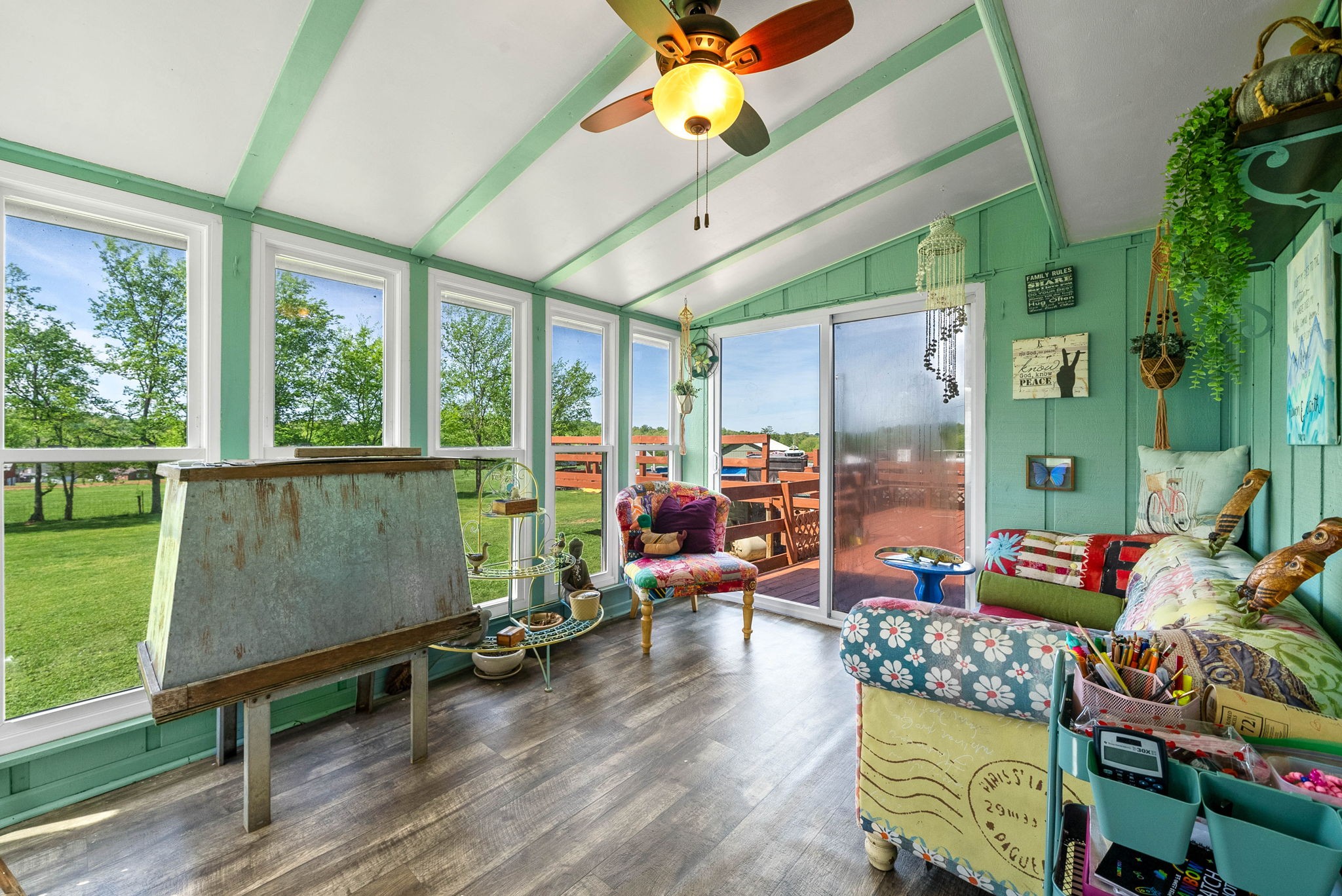 558 Bumpus Road Cunningham, TN 37052 - Photo 40 of 64 a living room filled with furniture