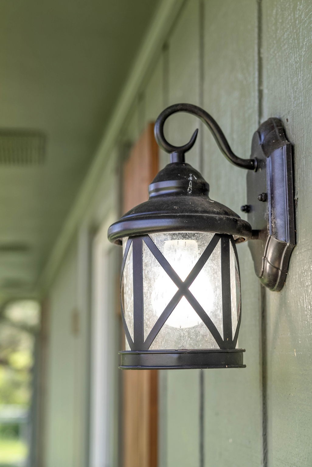 558 Bumpus Road Cunningham, TN 37052 - Photo 63 of 64 a close view of light fixtures and window