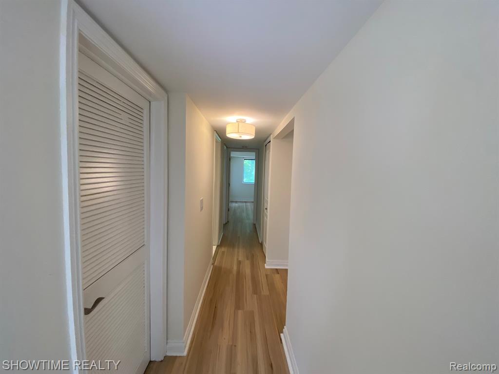1697 Riverside Drive, Unit 18 Rochester Hills, MI 48309 - Photo 17 of 32 Gallery Image 17