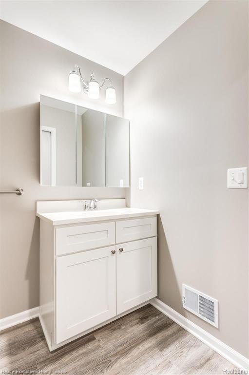 6324 State Road Fort Gratiot, MI 48059 - Photo 18 of 34