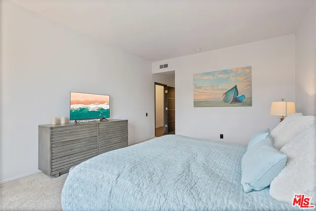 $5,195 | 2175 South Beverly Glen Boulevard, Unit 403, Los Angeles, CA 90025