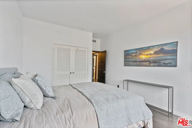 $5,195 | 2175 South Beverly Glen Boulevard, Unit 403, Los Angeles, CA 90025