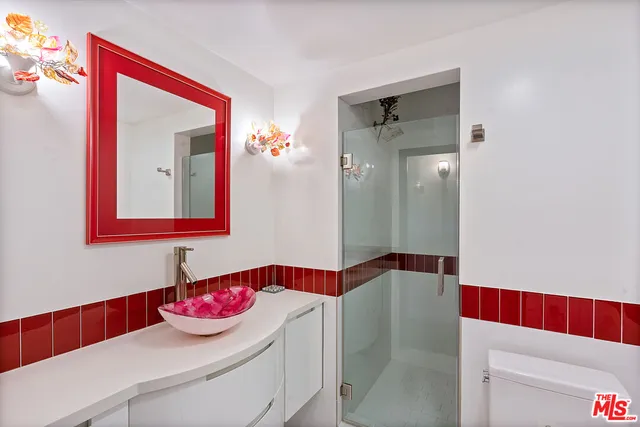 $5,195 | 2175 South Beverly Glen Boulevard, Unit 403, Los Angeles, CA 90025