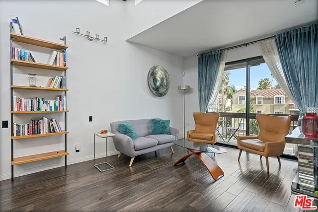 $5,195 | 2175 South Beverly Glen Boulevard, Unit 403, Los Angeles, CA 90025