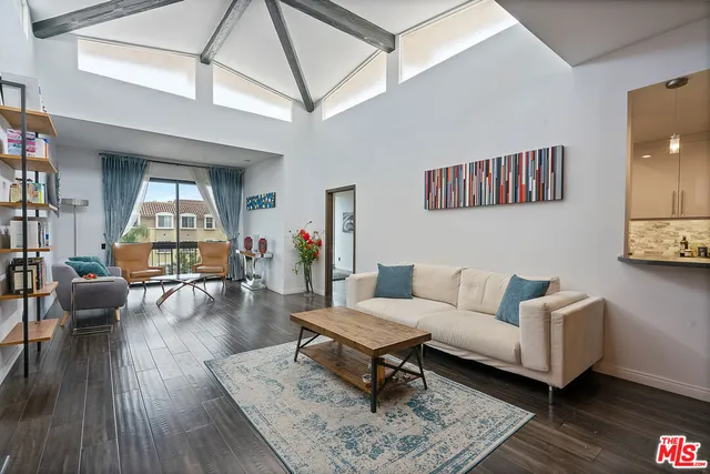 $5,195 | 2175 South Beverly Glen Boulevard, Unit 403, Los Angeles, CA 90025