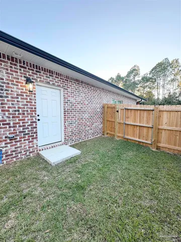 $1,800 | 3294 Damon Drive, Milton, FL 32583