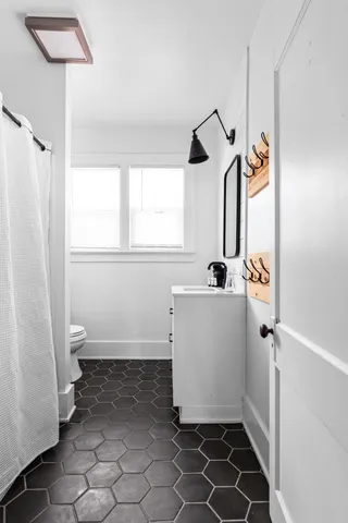 $1,900,000 | 710 West Ludington Avenue, Ludington, MI 49431