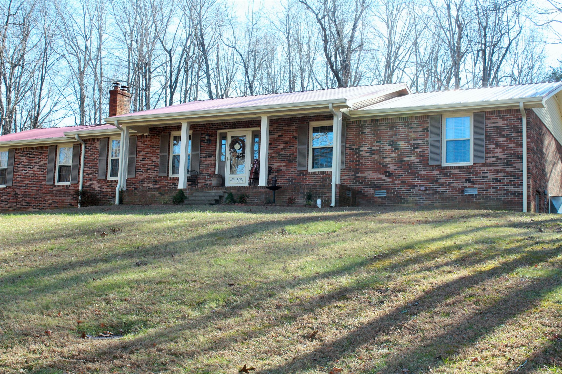 306 Lee Road Dickson, TN 37055 - Photo 1 of 29 Welcome to 306 Lee Rd.