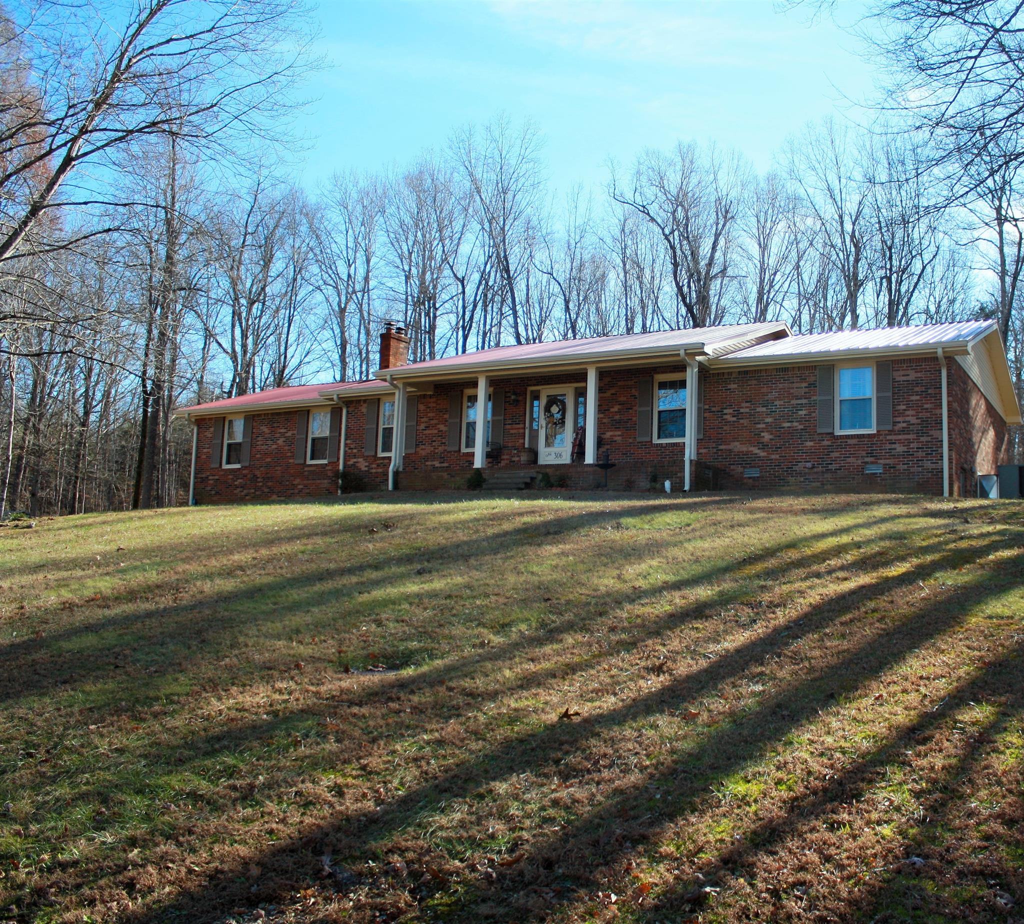 306 Lee Road Dickson, TN 37055 - Photo 2 of 29 Large front lawn