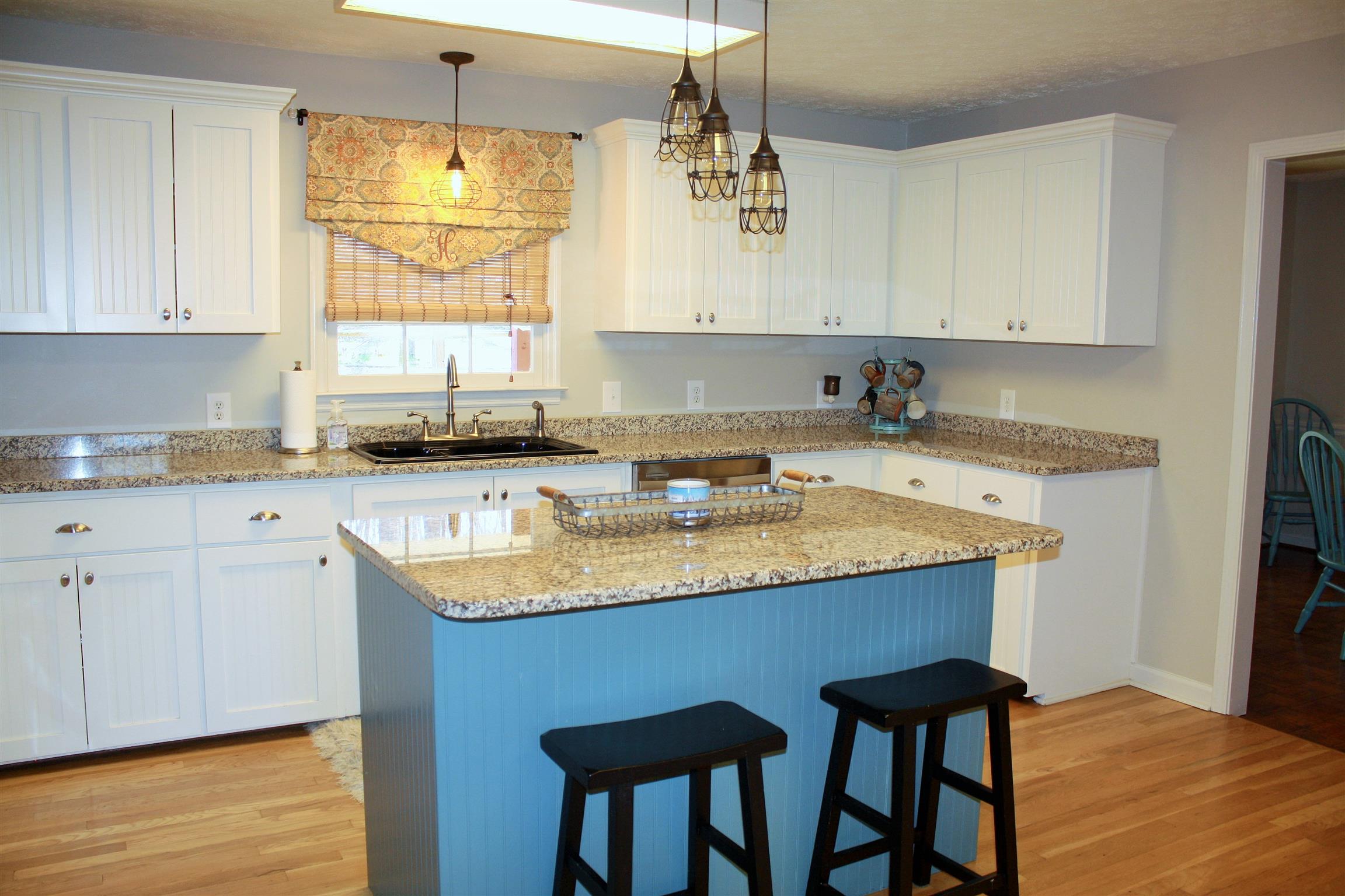 306 Lee Road Dickson, TN 37055 - Photo 18 of 29 Granite counters