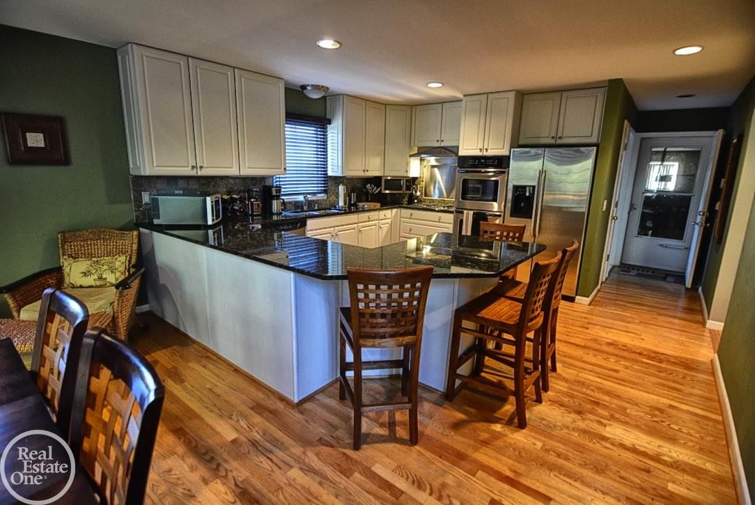 2052 Reagan Drive Rochester Hills, MI 48309 - Photo 23 of 70
