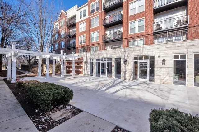 $269,900 | 7753 Van Buren Street, Unit 206, Forest Park, IL 60130
