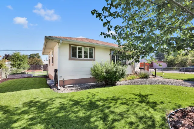 $330,000 | 1529 East Bismark Avenue, Spokane, WA 99208