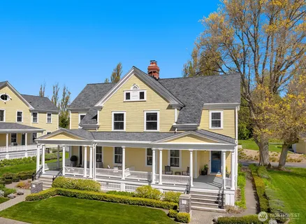 $1,999,000 | 4004 Washington Avenue, Seattle, WA 98199