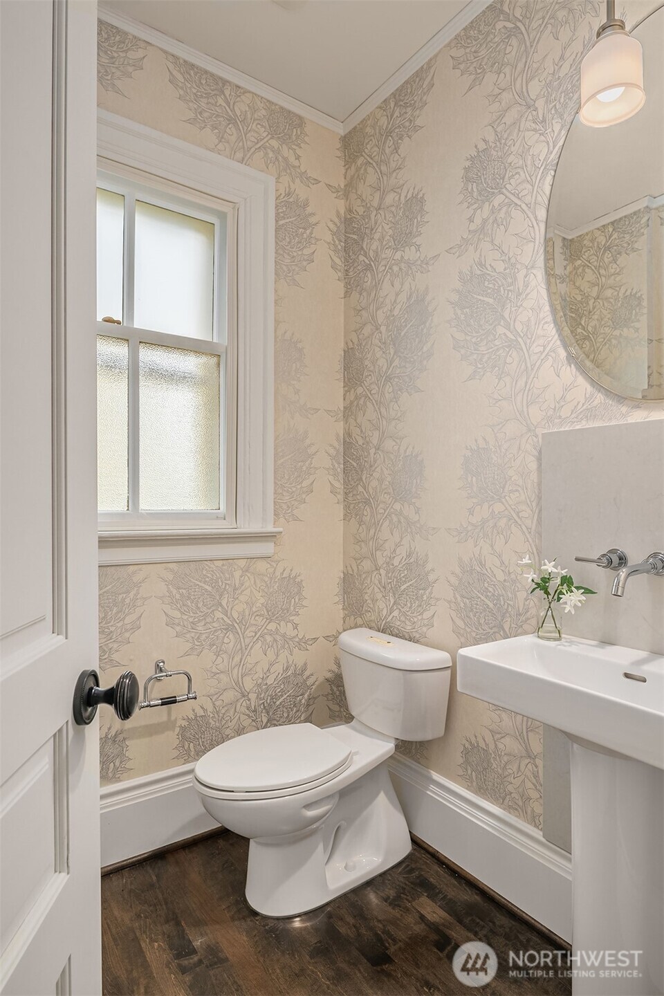 4004 Washington Avenue Seattle, WA 98199 - Photo 18 of 40