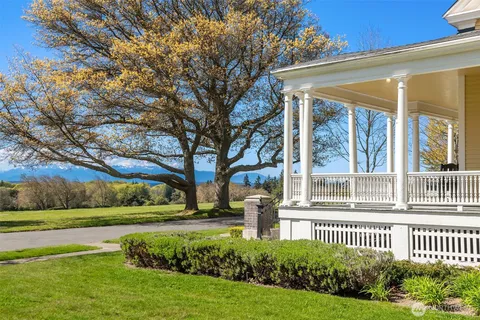 $1,999,000 | 4004 Washington Avenue, Seattle, WA 98199