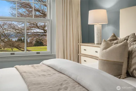 $1,999,000 | 4004 Washington Avenue, Seattle, WA 98199