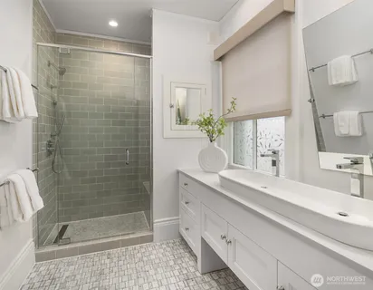 $1,999,000 | 4004 Washington Avenue, Seattle, WA 98199