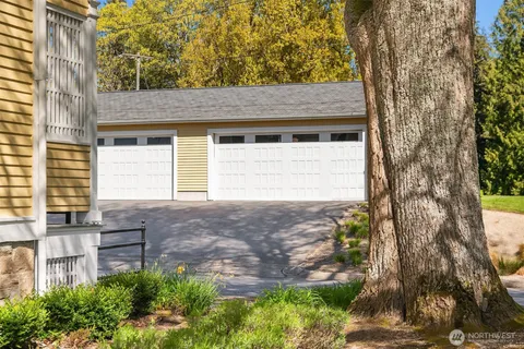 $1,999,000 | 4004 Washington Avenue, Seattle, WA 98199