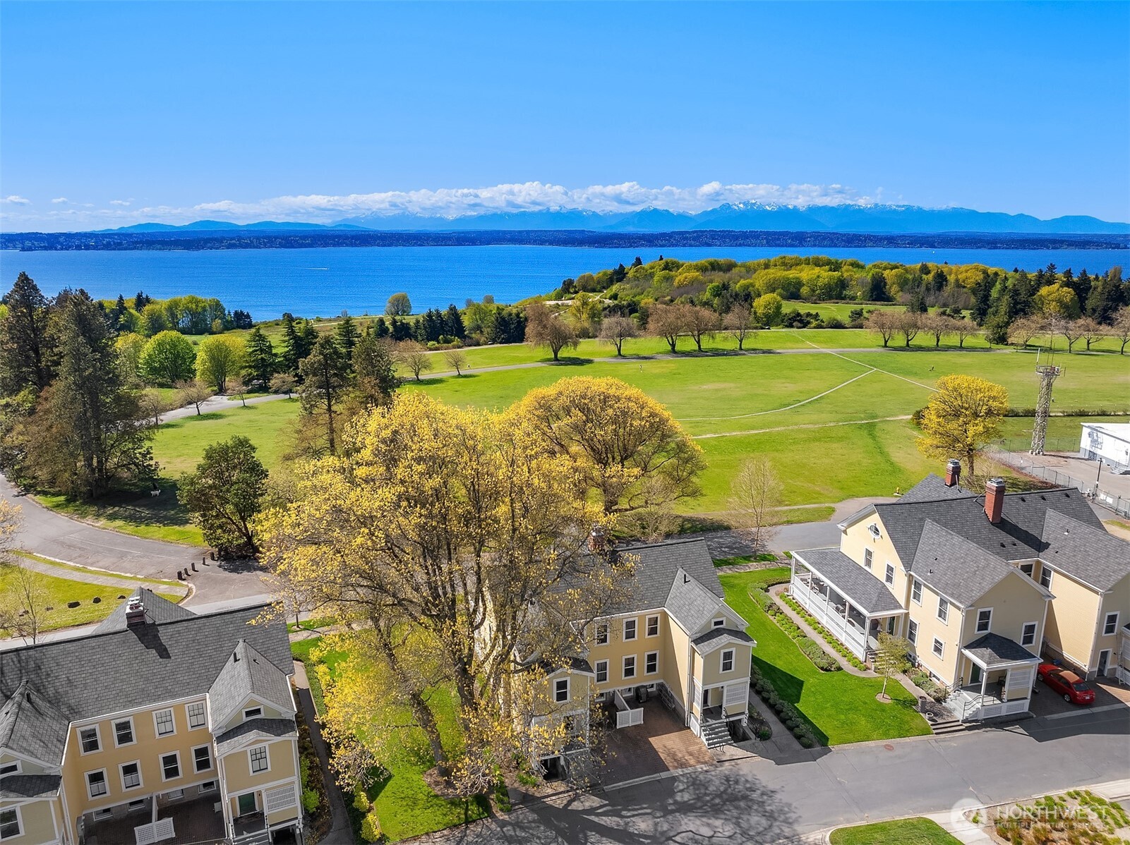 4004 Washington Avenue Seattle, WA 98199 - Photo 39 of 40