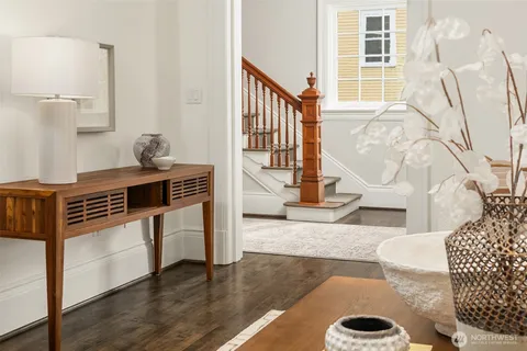 $1,999,000 | 4004 Washington Avenue, Seattle, WA 98199