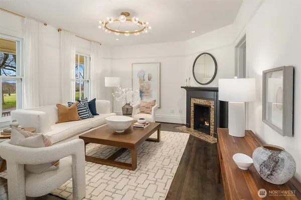 $1,999,000 | 4004 Washington Avenue, Seattle, WA 98199