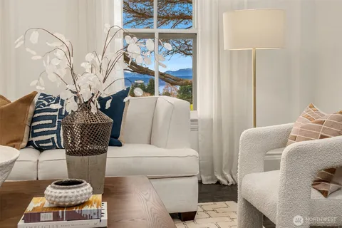 $1,999,000 | 4004 Washington Avenue, Seattle, WA 98199