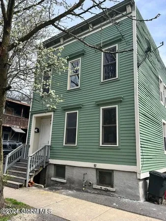 $1,650 | 128 Dove Street, Unit 1, Albany, NY 12202