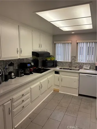 $2,690 | 2118 Via Puerta, Unit O, Laguna Woods, CA 92637