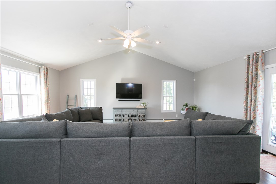 67 Scarborough Road Cumberland, RI 02864 - Photo 22 of 39 Gallery Image 22