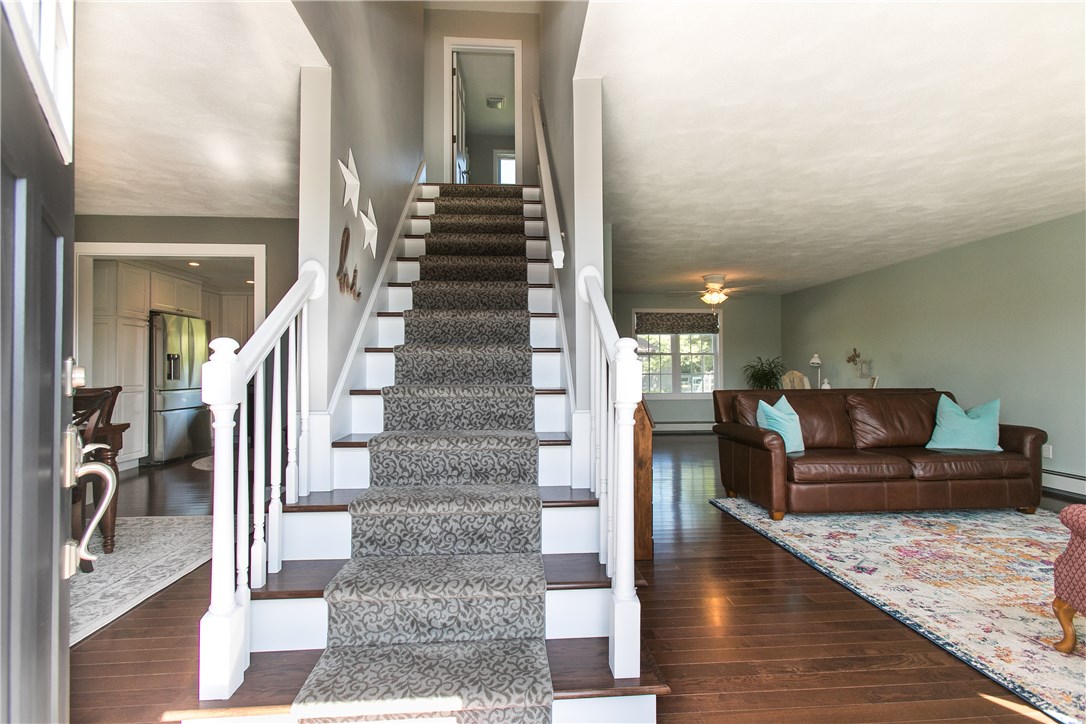 67 Scarborough Road Cumberland, RI 02864 - Photo 3 of 39 Gallery Image 3