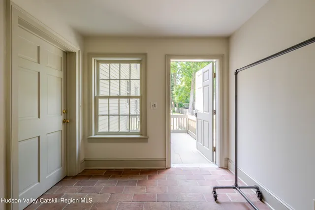 $1,385,000 | 16 Hudson Street, Kinderhook, NY 12106