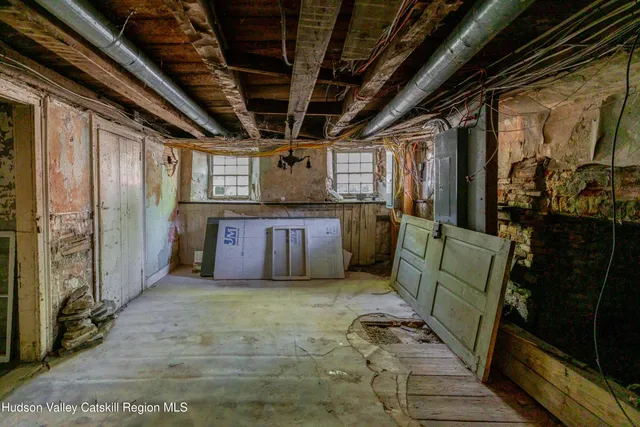 $1,385,000 | 16 Hudson Street, Kinderhook, NY 12106