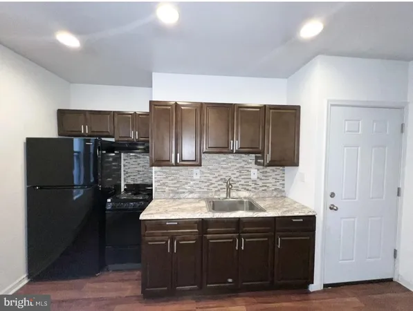 $950 | 2106 East Chelten Avenue, Unit 3, Philadelphia, PA 19138