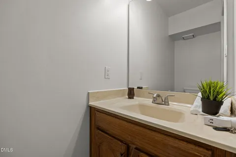 $600,000 | 10109 Goodview Court, Raleigh, NC 27613