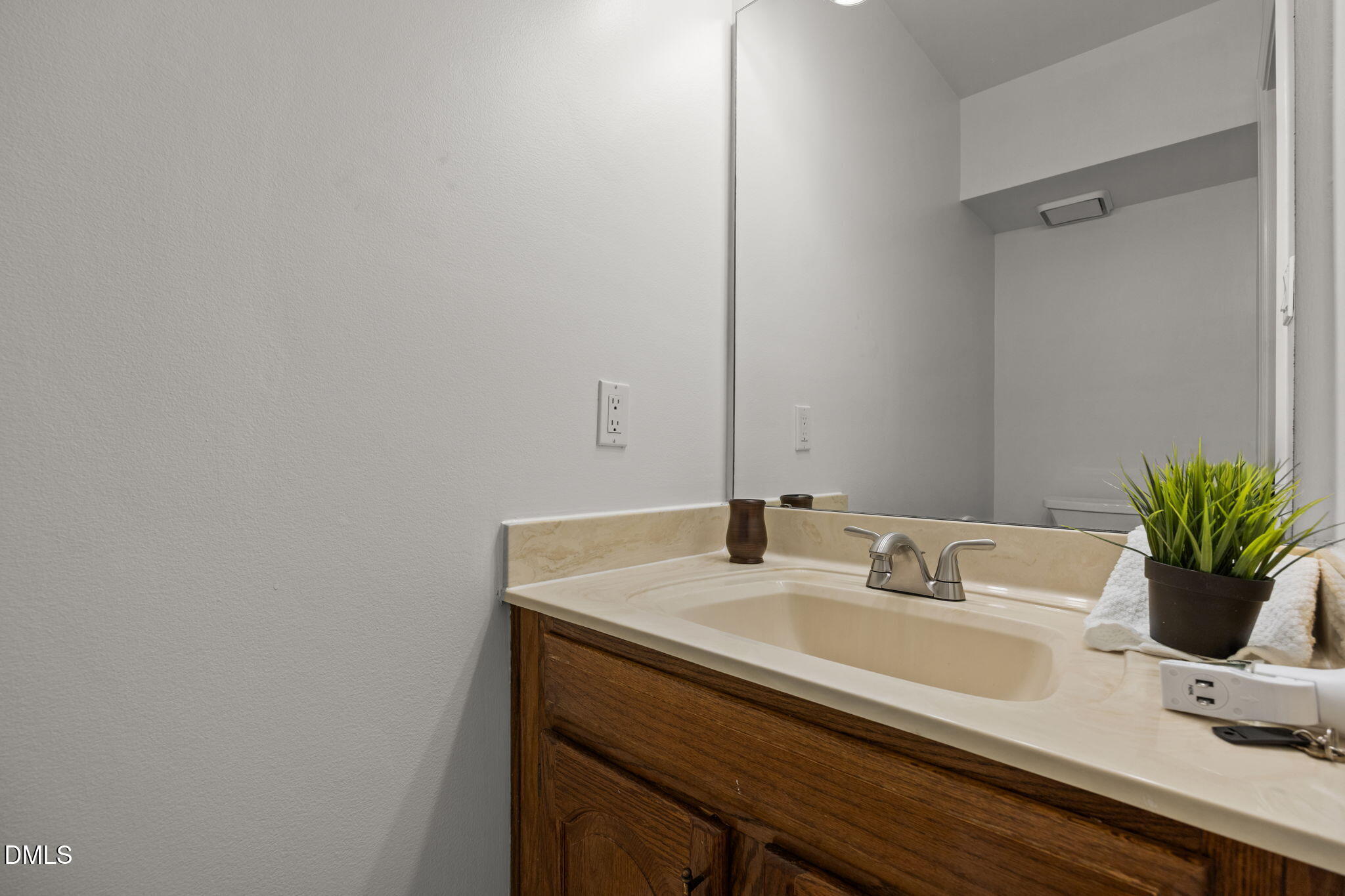 10109 Goodview Court Raleigh, NC 27613 - Photo 30 of 49 42-web-or-mls-IMG_1230