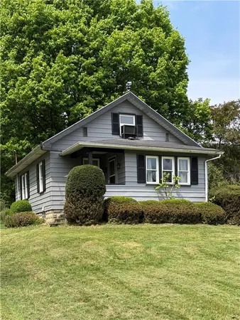 $209,999 | 416 Country Club Drive, Ellwood City, PA 16117
