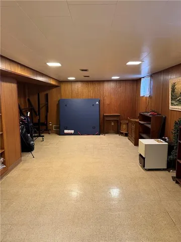 $219,900 | 416 Country Club Drive, Ellwood City, PA 16117